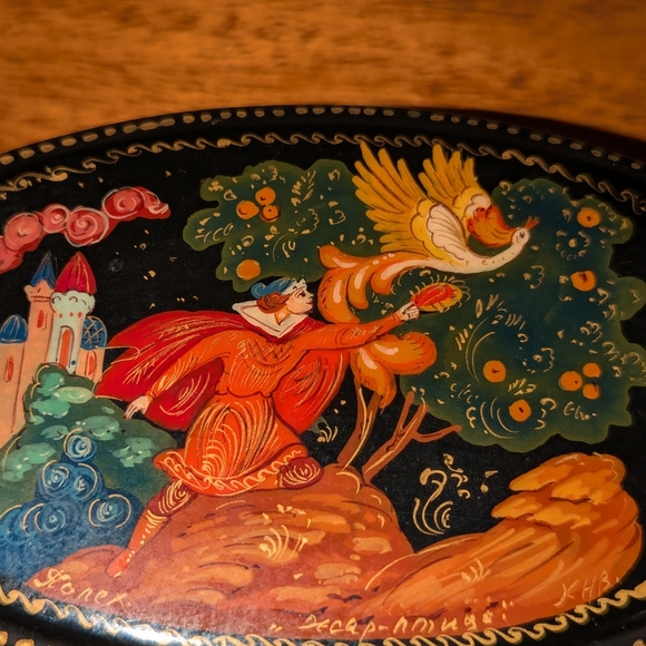 Palekh Russian  Hinged Vintage Box - Picture 11 of 12